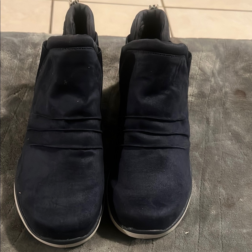 Ryka Women's Ankle Boots in Navy